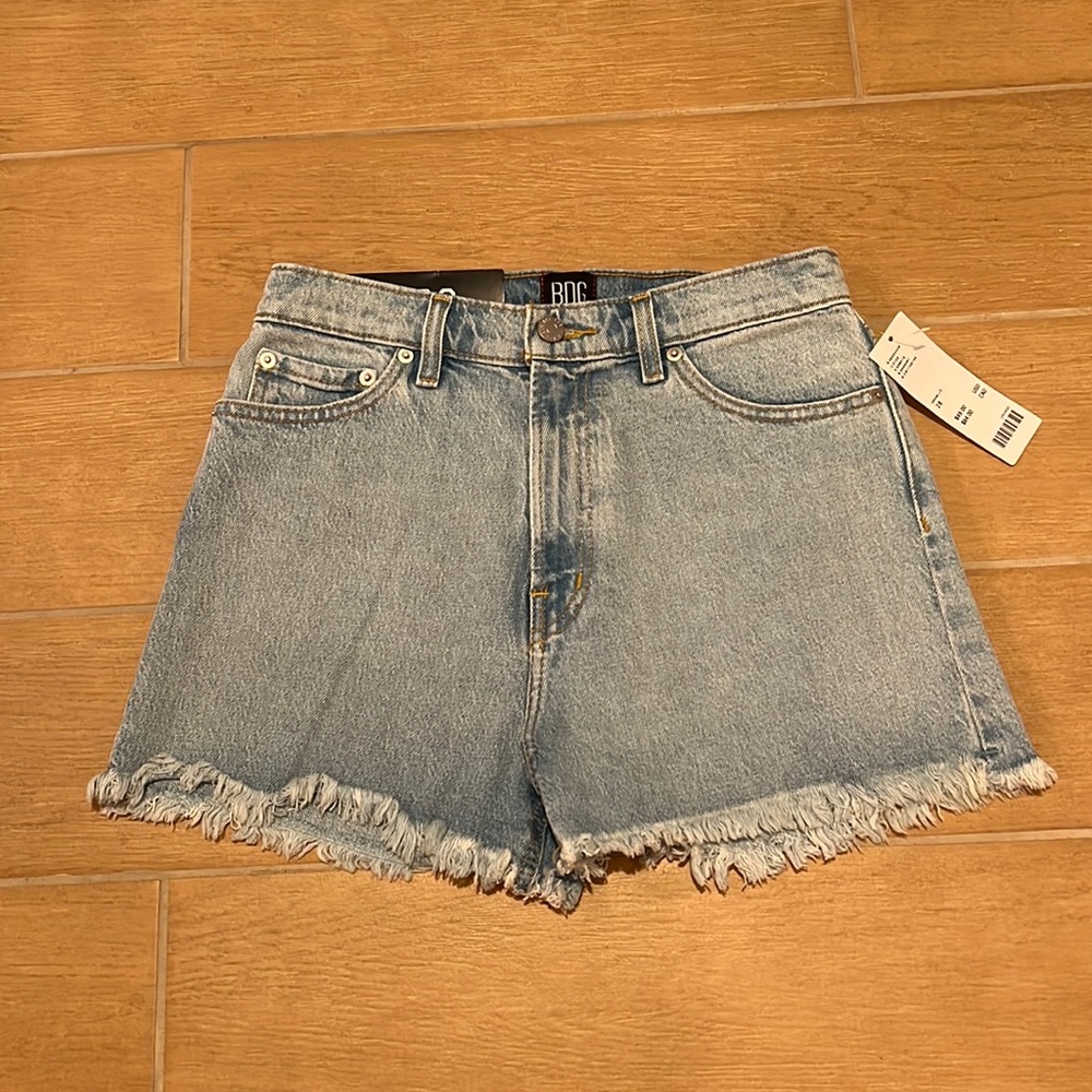 NWT BDG high rise jean shorts size 28
